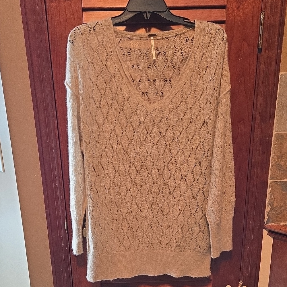 Free People V-Neck Beige Sweater